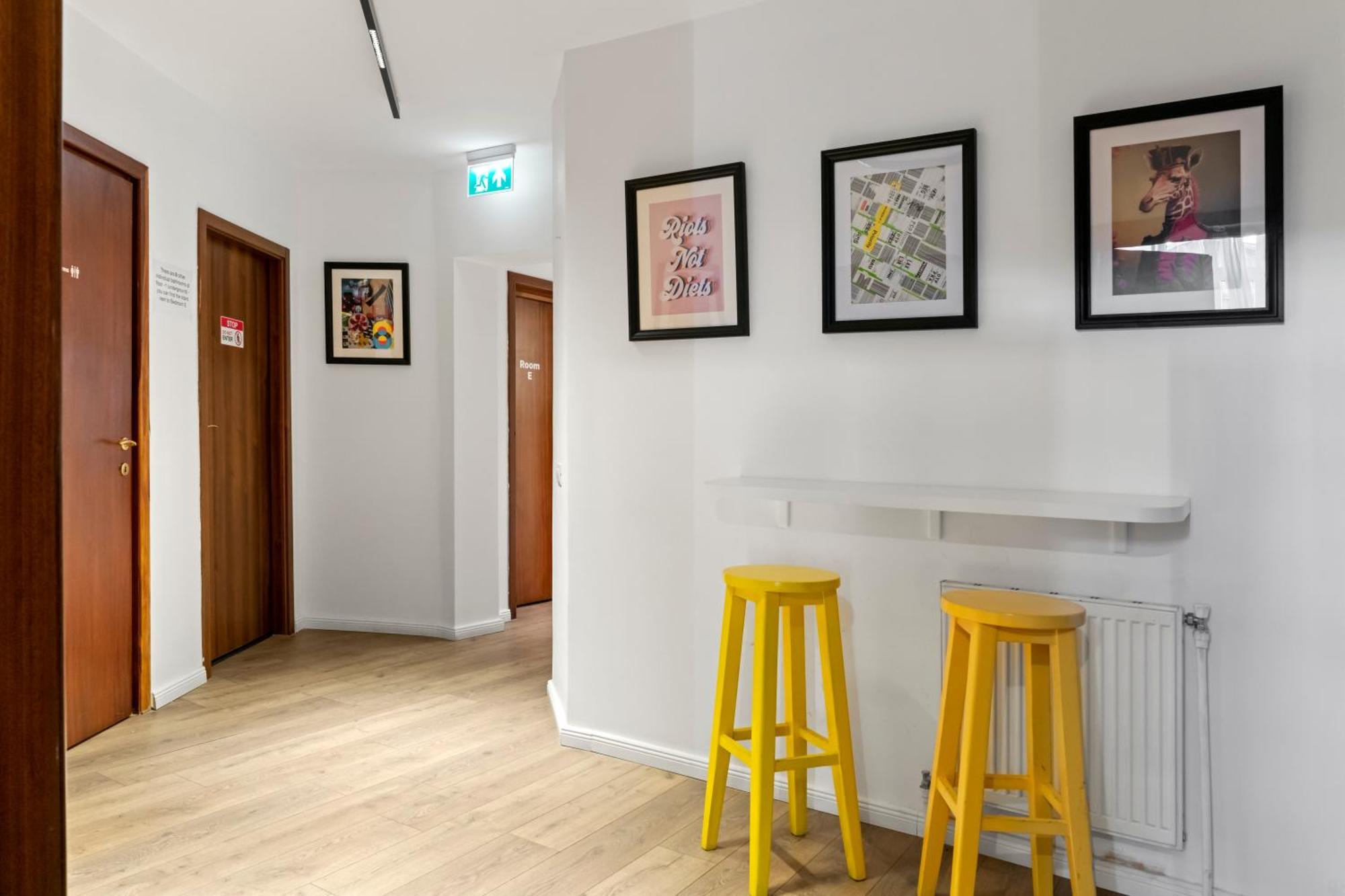 Nest Boutique Hostel Bucharest Luaran gambar
