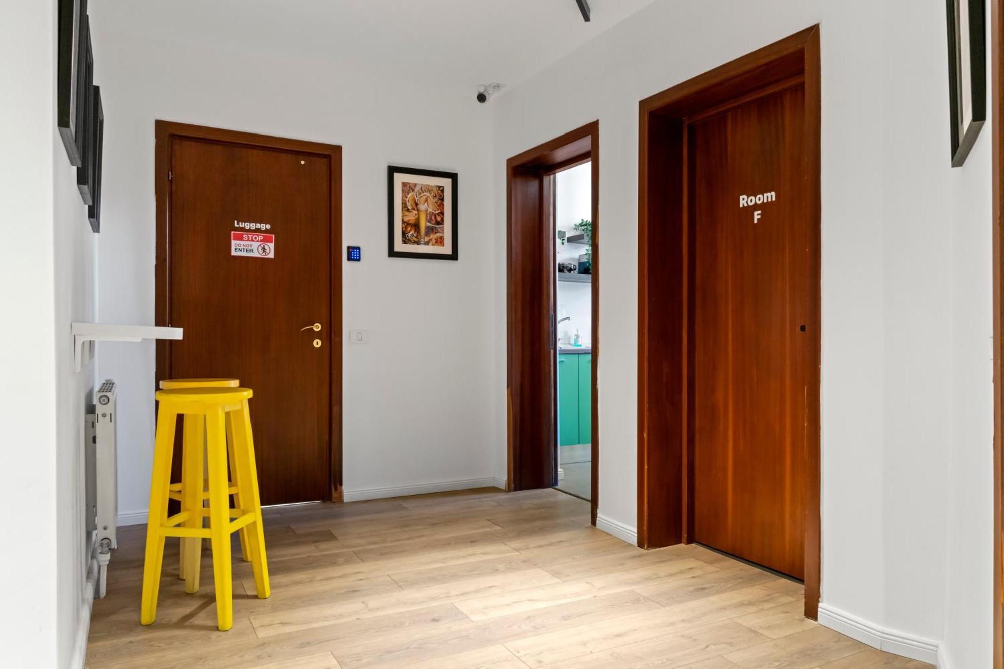 Nest Boutique Hostel Bucharest Luaran gambar